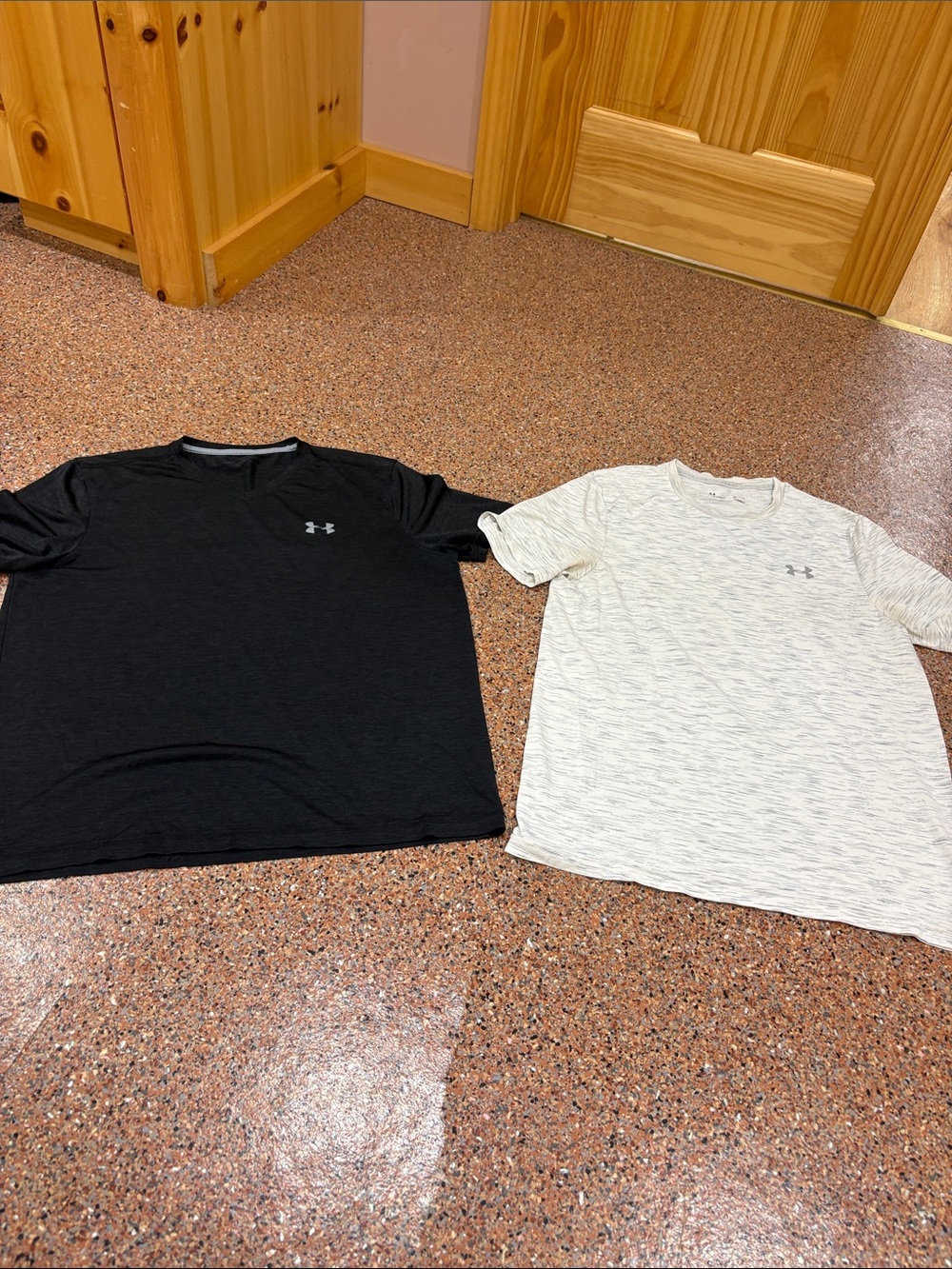 Under Armour Men’s Short-Sleeve Performance Tee - Black & Light Gray Heather